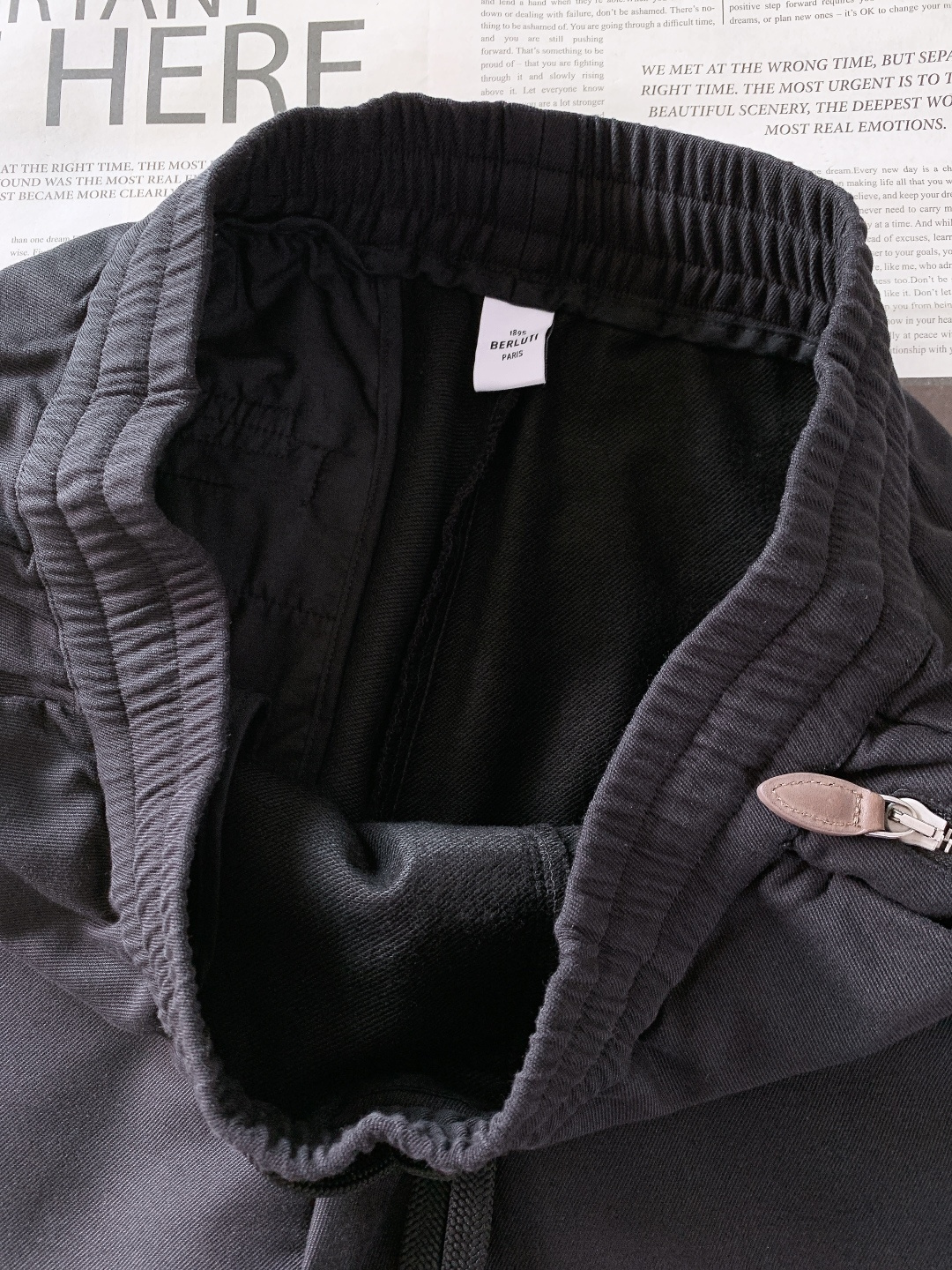 Berluti 伯鲁蒂 2026SS早春新品 休闲抽绳休闲裤 时尚系列，独特设计，抽绳休闲长裤 订纱开始