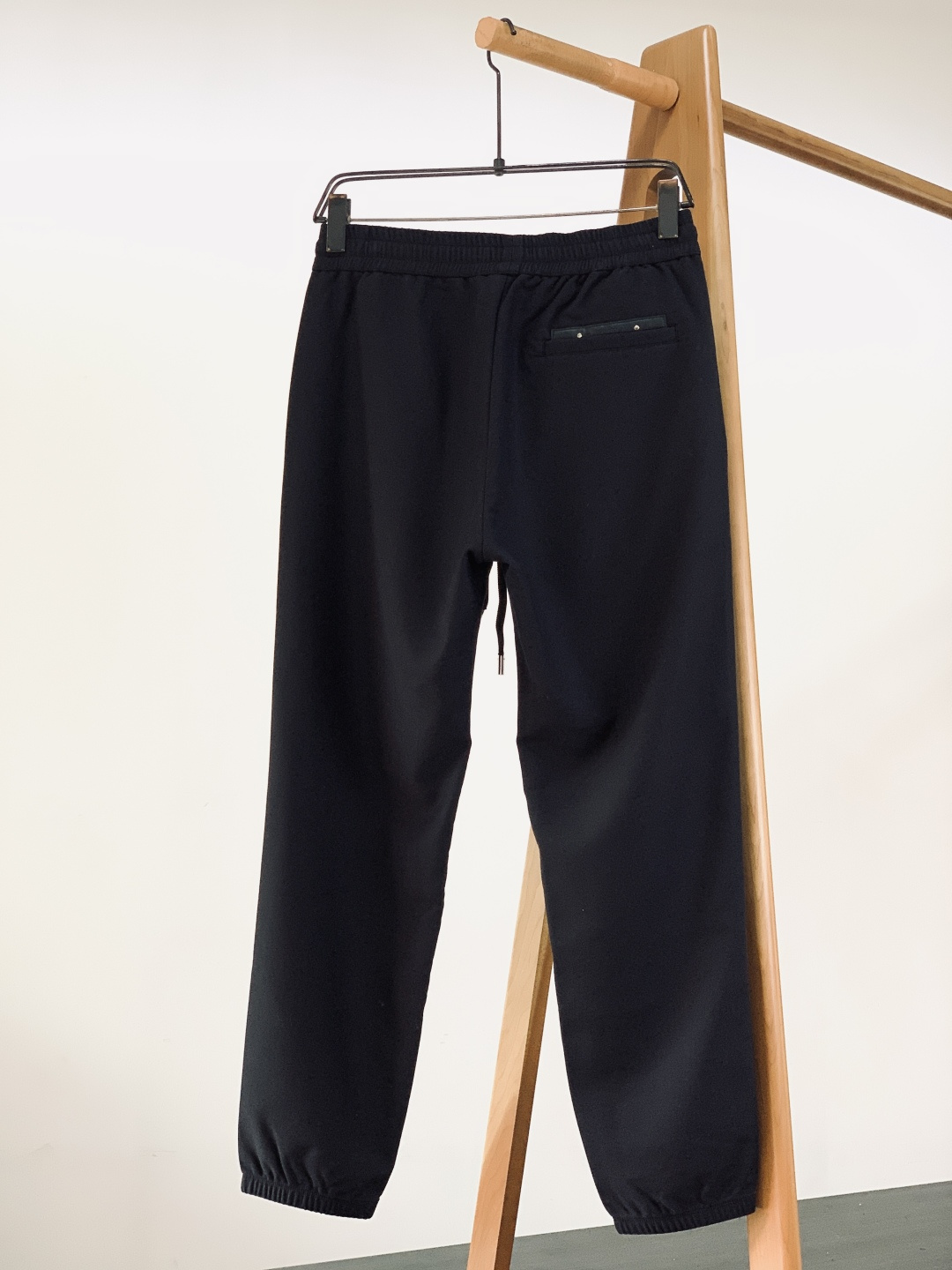 Berluti 伯鲁蒂 2026SS早春新品 休闲抽绳休闲裤 时尚系列，独特设计，抽绳休闲长裤 订纱开始