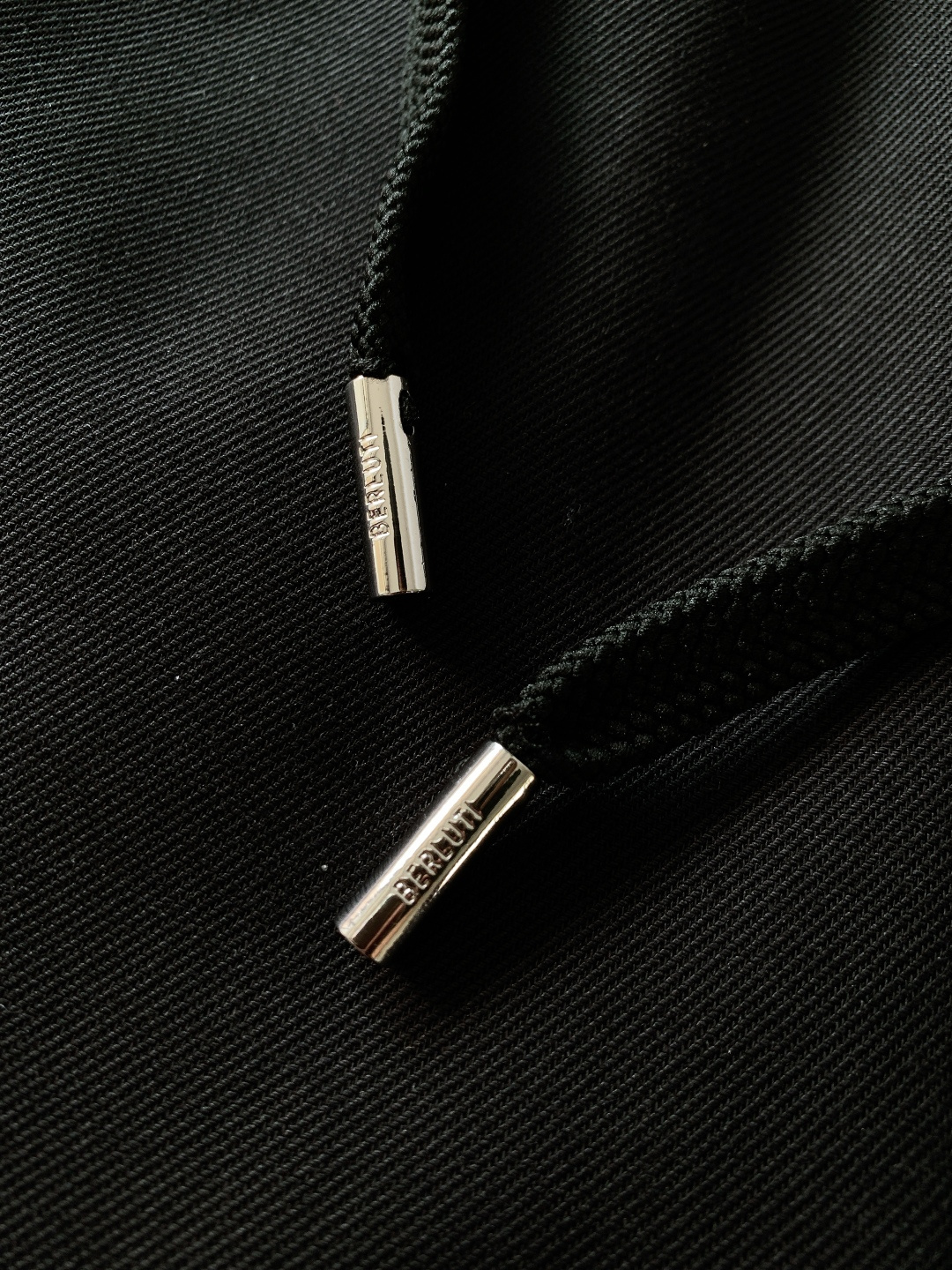 Berluti 伯鲁蒂 2026SS早春新品 休闲抽绳休闲裤 时尚系列，独特设计，抽绳休闲长裤 订纱开始