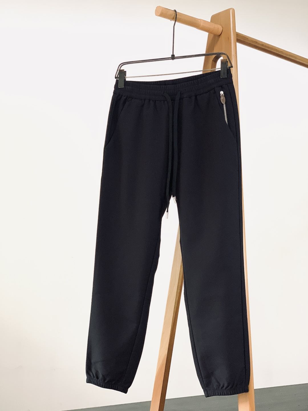 Berluti 伯鲁蒂 2026SS早春新品 休闲抽绳休闲裤 时尚系列，独特设计，抽绳休闲长裤 订纱开始