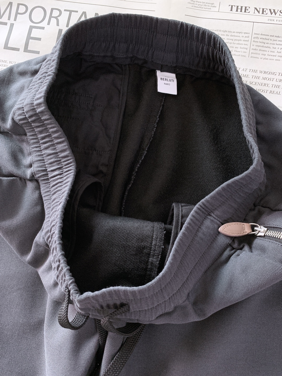 Berluti 伯鲁蒂 2026SS早春新品 休闲抽绳休闲裤 时尚系列，独特设计，抽绳休闲长裤 订纱开始