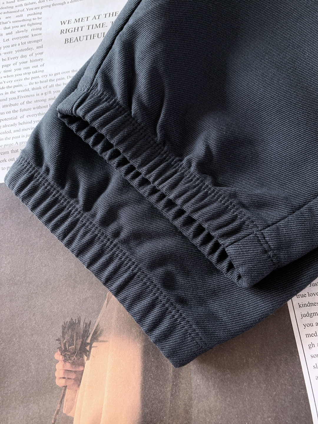 Berluti 伯鲁蒂 2026SS早春新品 休闲抽绳休闲裤 时尚系列，独特设计，抽绳休闲长裤 订纱开始