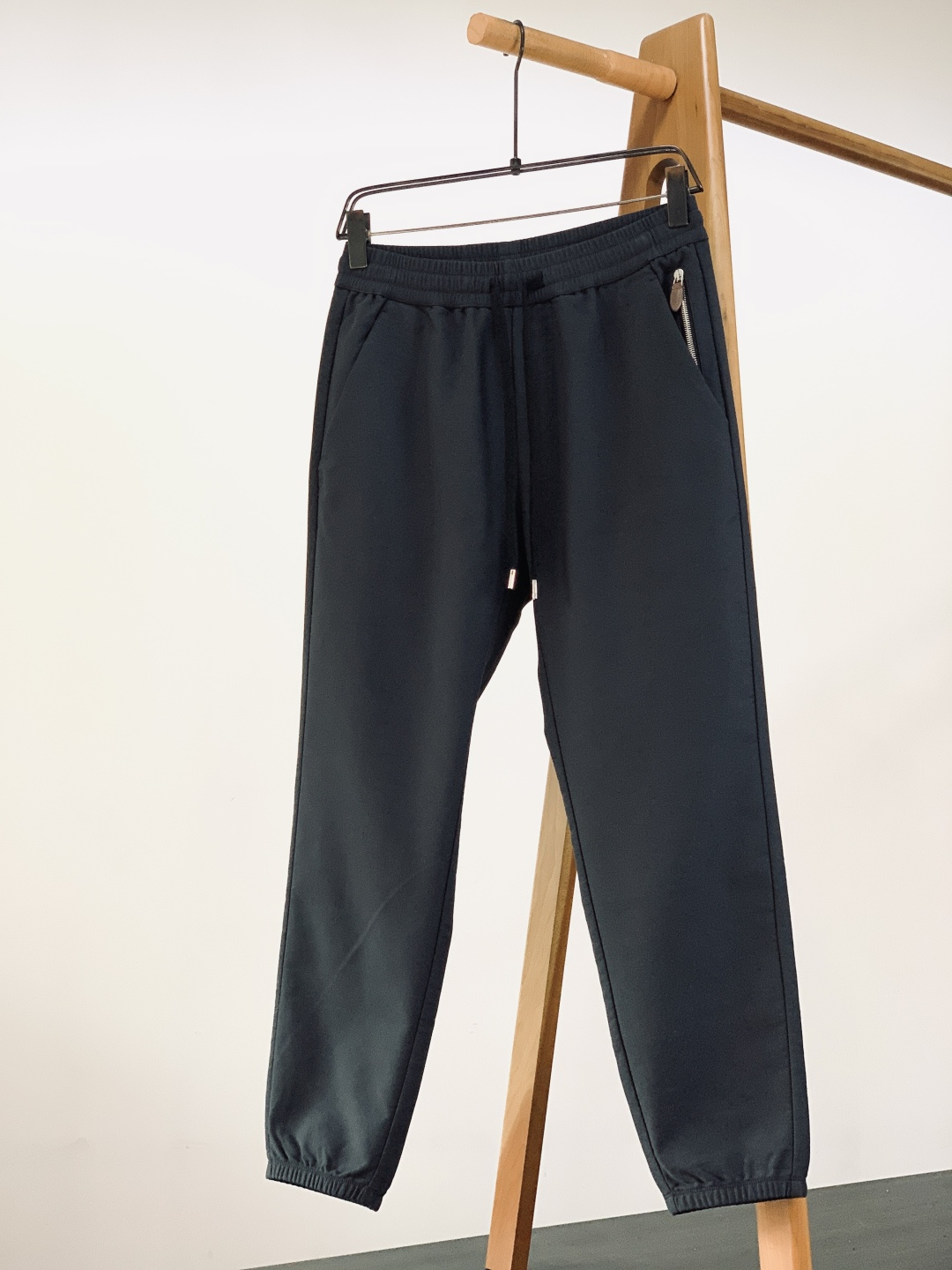 Berluti 伯鲁蒂 2026SS早春新品 休闲抽绳休闲裤 时尚系列，独特设计，抽绳休闲长裤 订纱开始