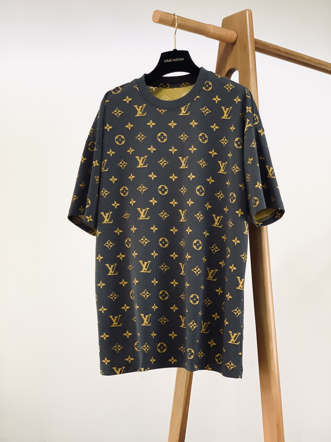 LouisVuitton 路易威登 2026SS春夏新品满幅老花提花T恤，奢品级质感天花板！甄选高支双股