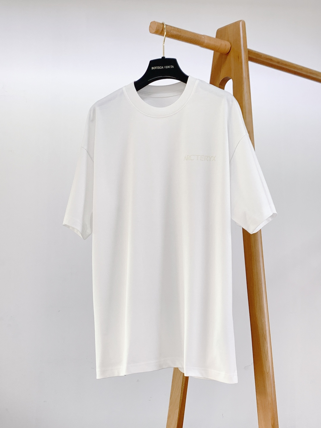 ARCTERYX 始祖鸟 2026SS春夏新品鸟骨印花T恤。户外机能与潮流美学的完美碰撞！甄选高支精梳棉