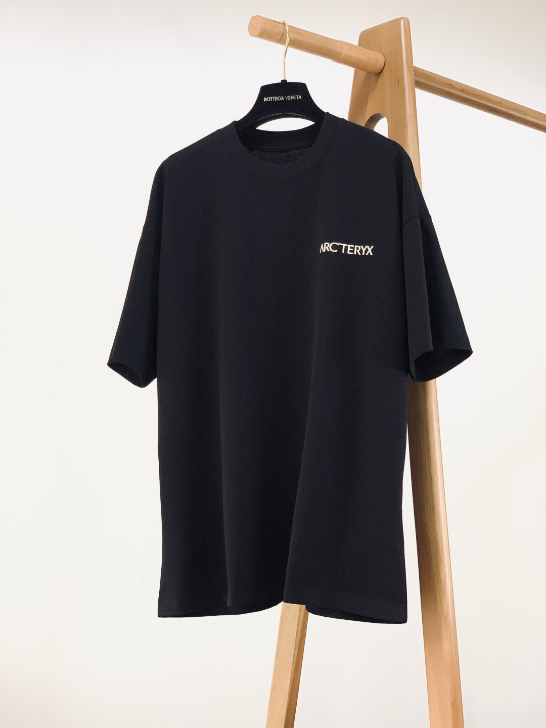 ARCTERYX 始祖鸟 2026SS春夏新品鸟骨印花T恤。户外机能与潮流美学的完美碰撞！甄选高支精梳棉
