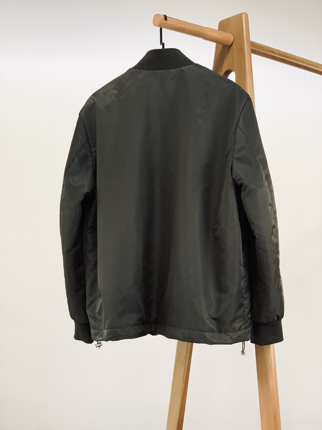 Prada 普拉达 2026SS早春新品新款再生尼龙飞行员夹克，奢品通勤刚需！标志性RE-NYLON尼龙