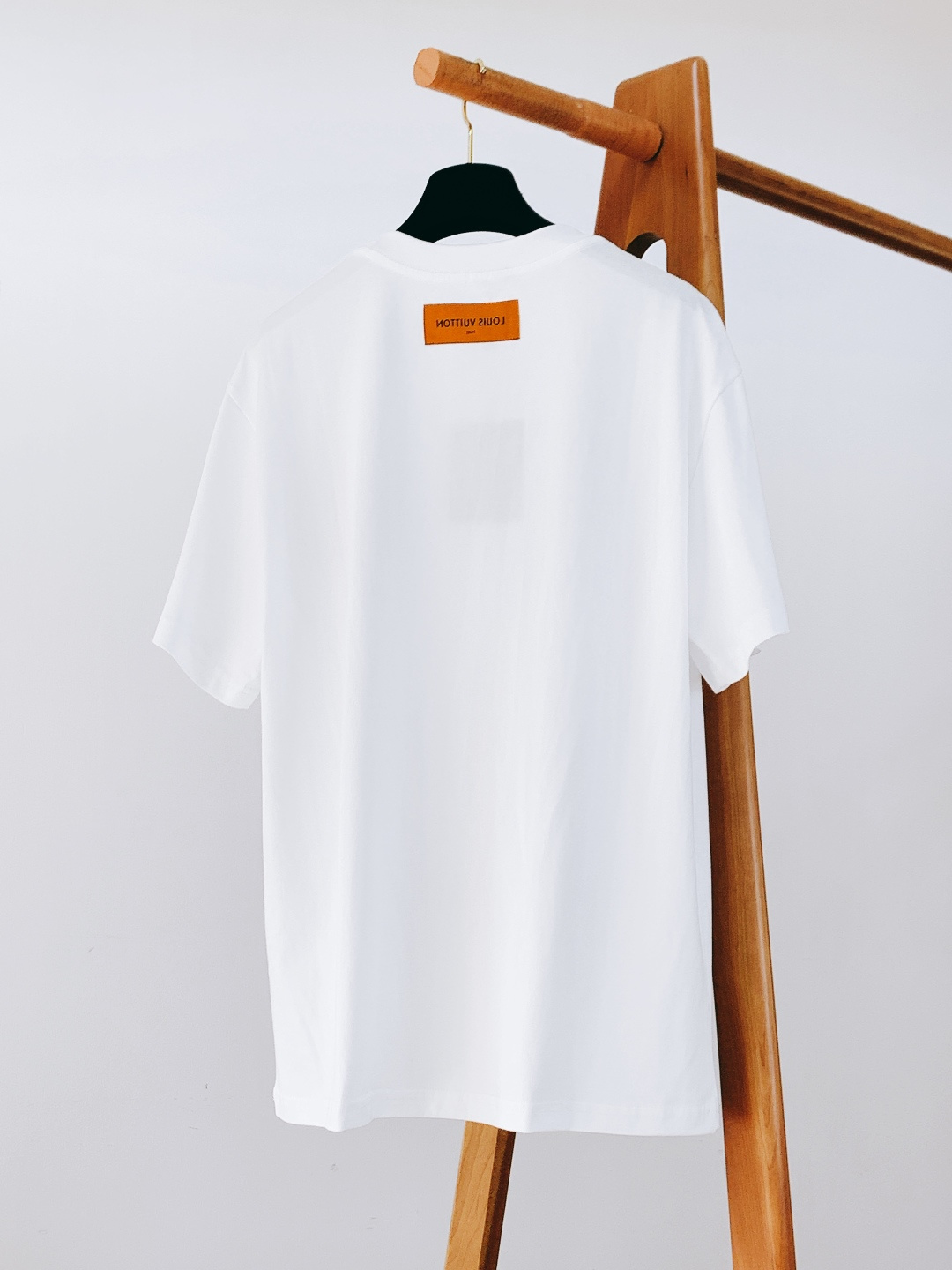 LouisVuitton 路易威登 2026SS早春新品 花卉刺绣T恤｜把高级感穿在身上重磅精梳棉打造，