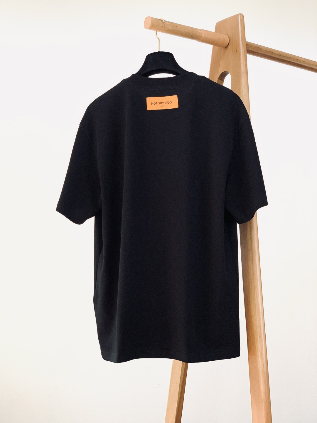 LouisVuitton 路易威登 2026SS早春新品 花卉刺绣T恤｜把高级感穿在身上重磅精梳棉打造，