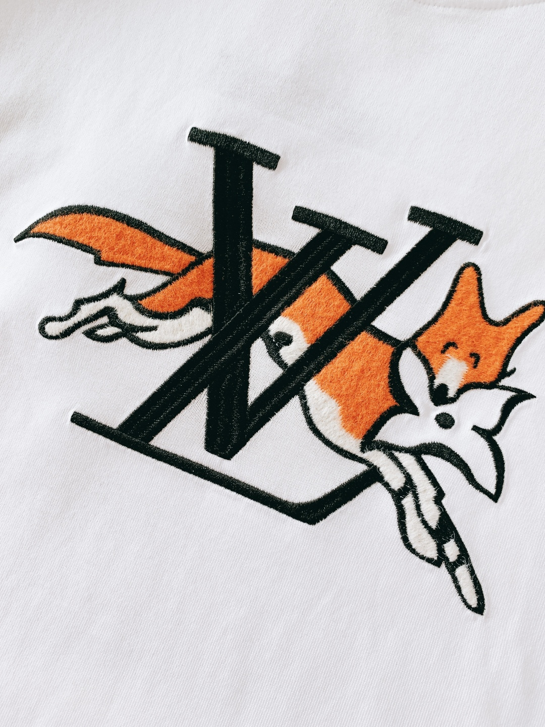 LouisVuitton 路易威登 2026SS早春新品 经典狐狸刺绣T恤｜轻奢高级感拉满精选高支精梳棉