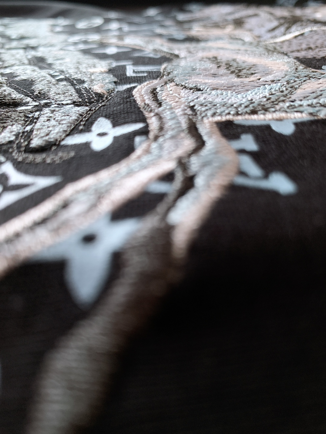 LouisVuitton 路易威登 2026SS早春新品 最新老花刺绣T恤｜轻奢质感上身即显贵精选高支精