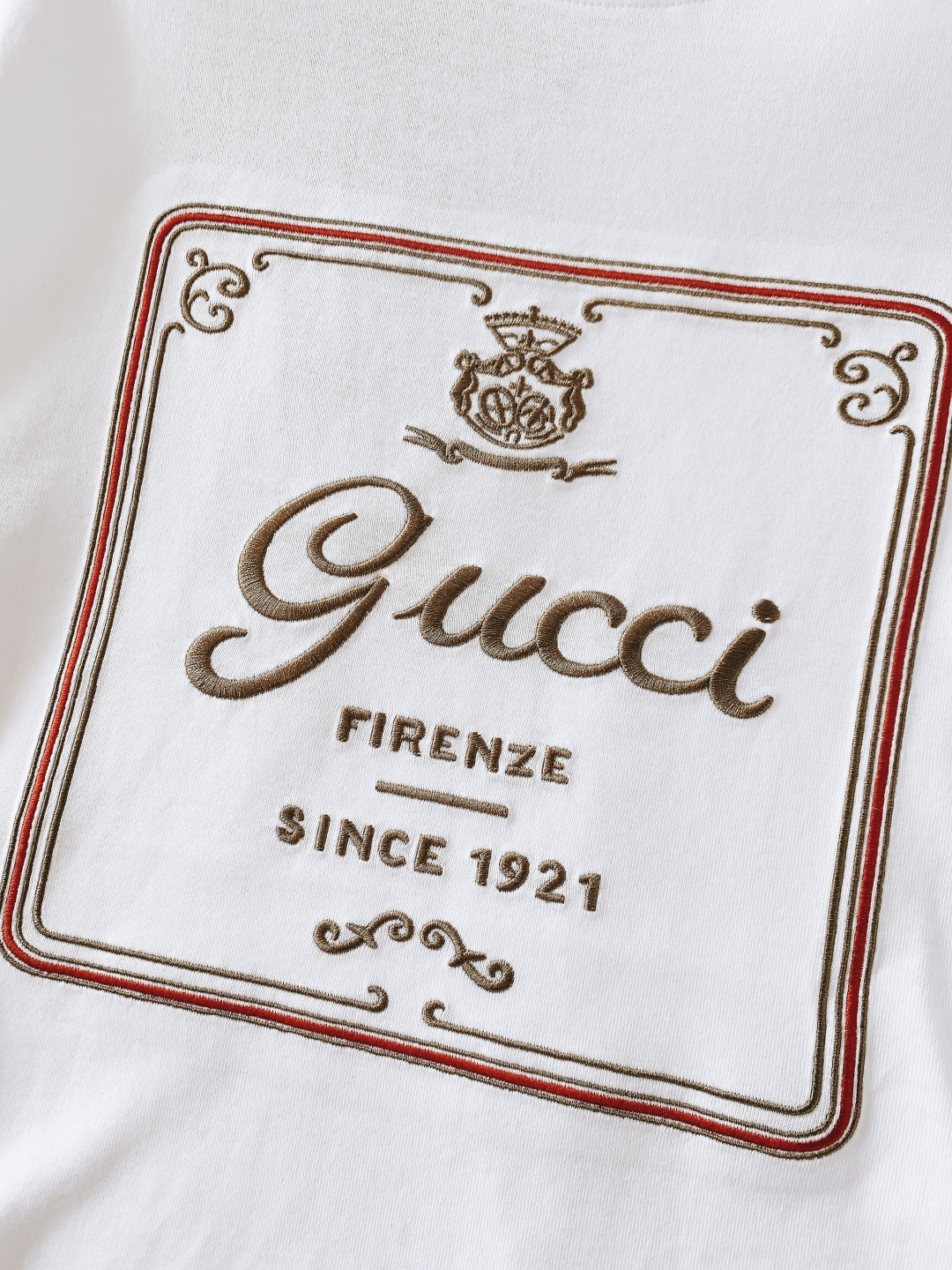 Gucci 古驰 2026SS早春新品 经典标识刺绣T恤｜上身就是高级感精选高支精梳棉，柔软亲肤透气，上