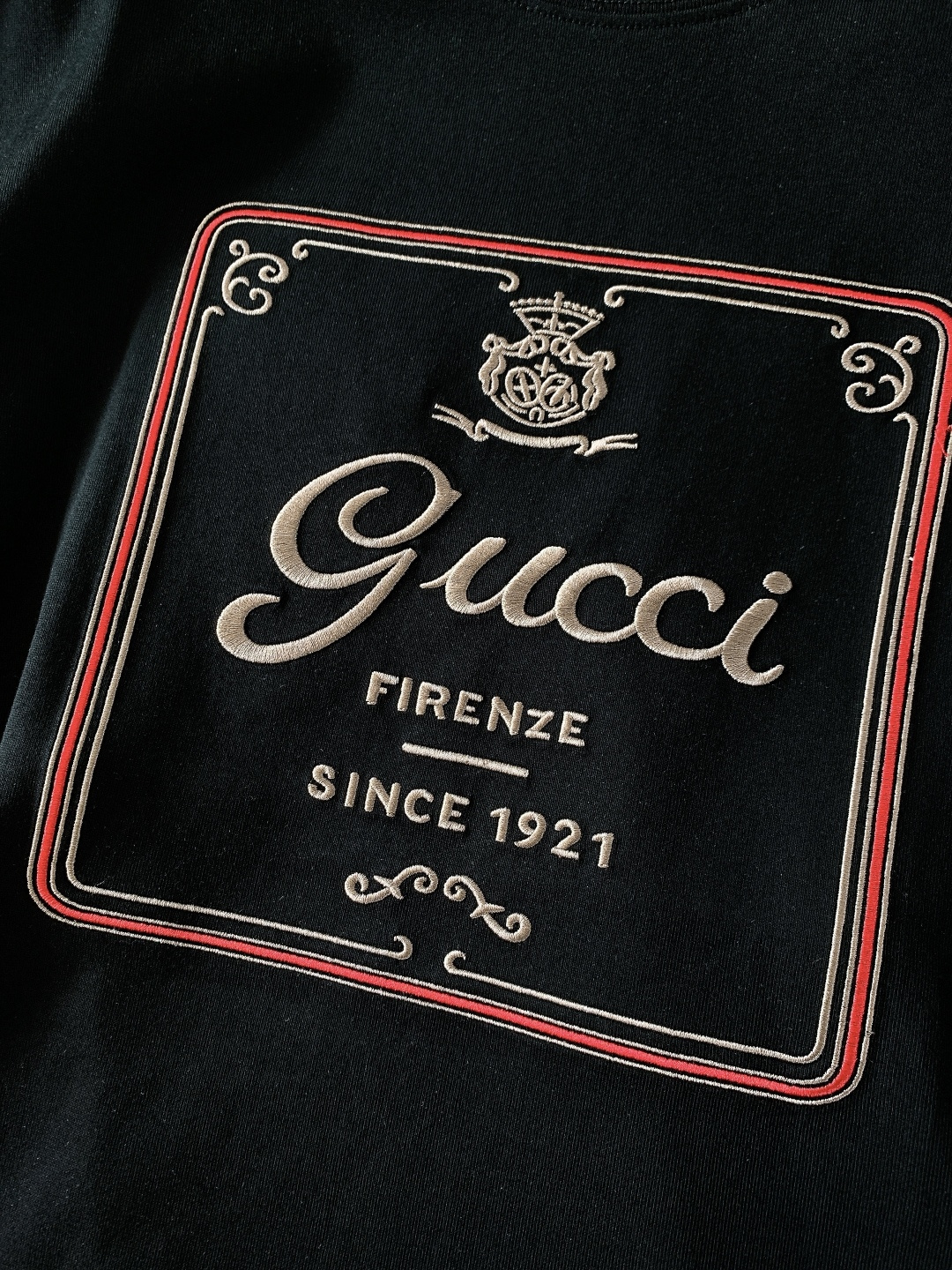 Gucci 古驰 2026SS早春新品 经典标识刺绣T恤｜上身就是高级感精选高支精梳棉，柔软亲肤透气，上