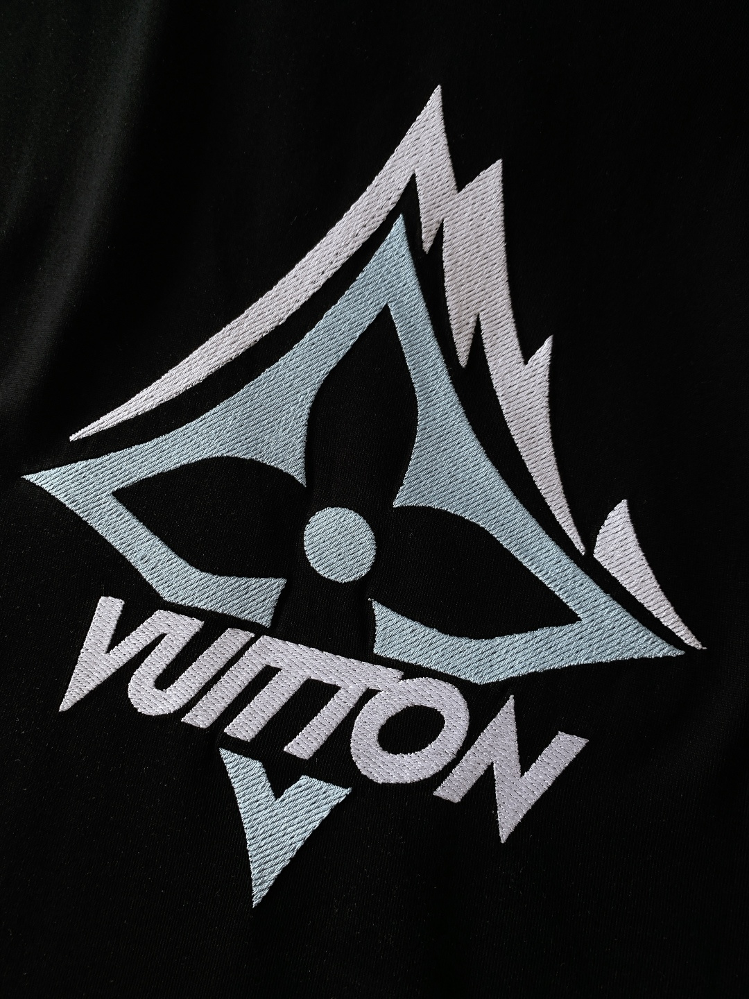 LouisVuitton 路易威登 2026SS早春新品 滑雪系列刺绣T恤｜黑白双煞 专柜同步230g重