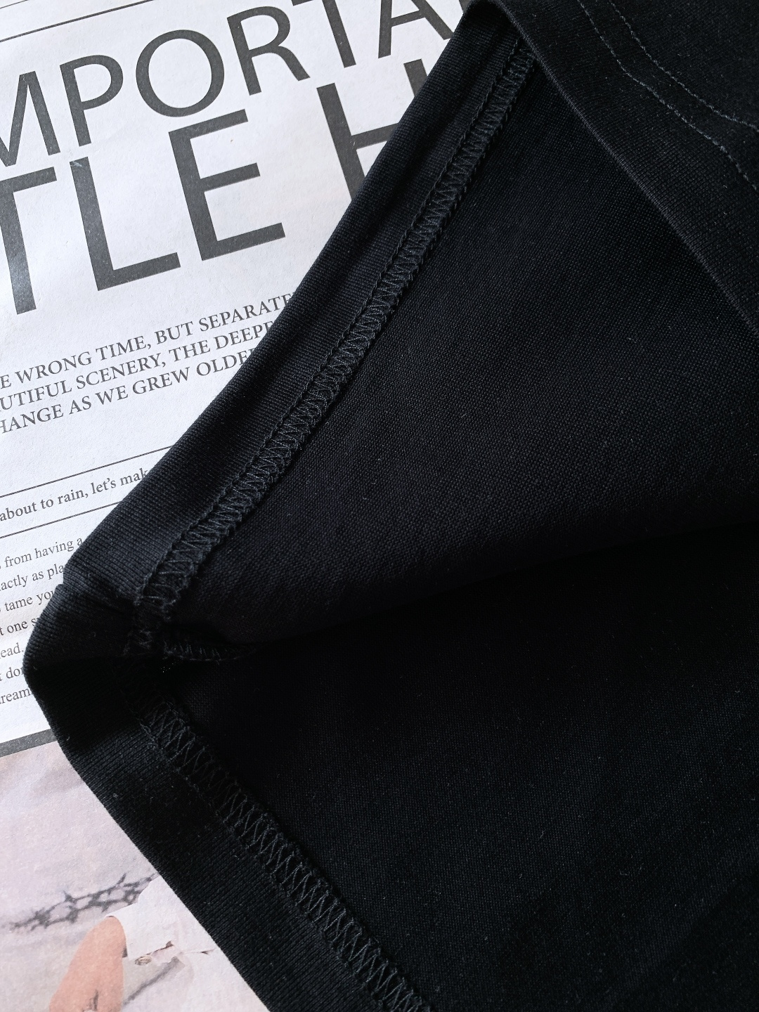 Loewe 罗意威 2026SS早春新品经典Anagram刺绣T恤，把高级感穿在身上230g重磅精梳棉，