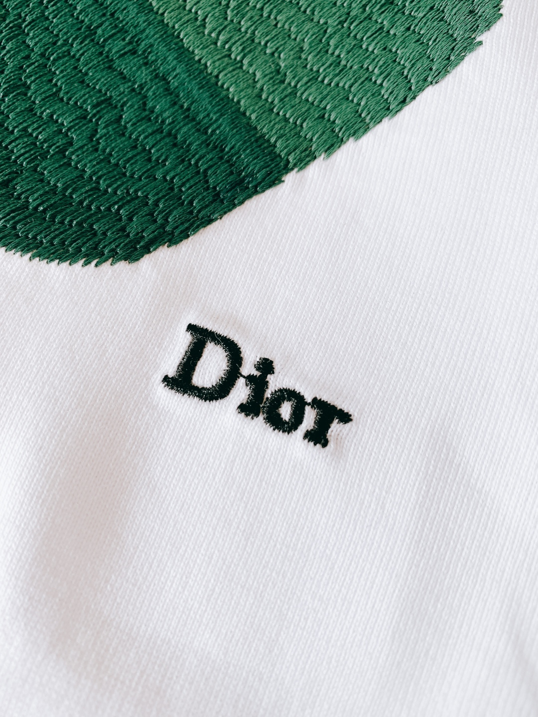 Dior Homme 迪奥·桀傲 2026SS早春新品四叶草刺绣T恤｜Jonathan Anderson