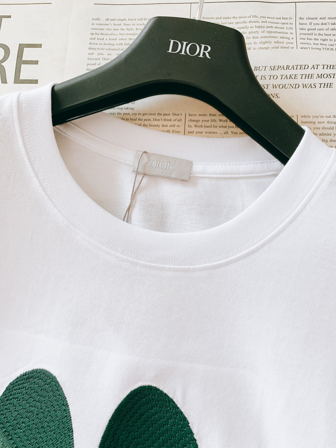Dior Homme 迪奥·桀傲 2026SS早春新品四叶草刺绣T恤｜Jonathan Anderson