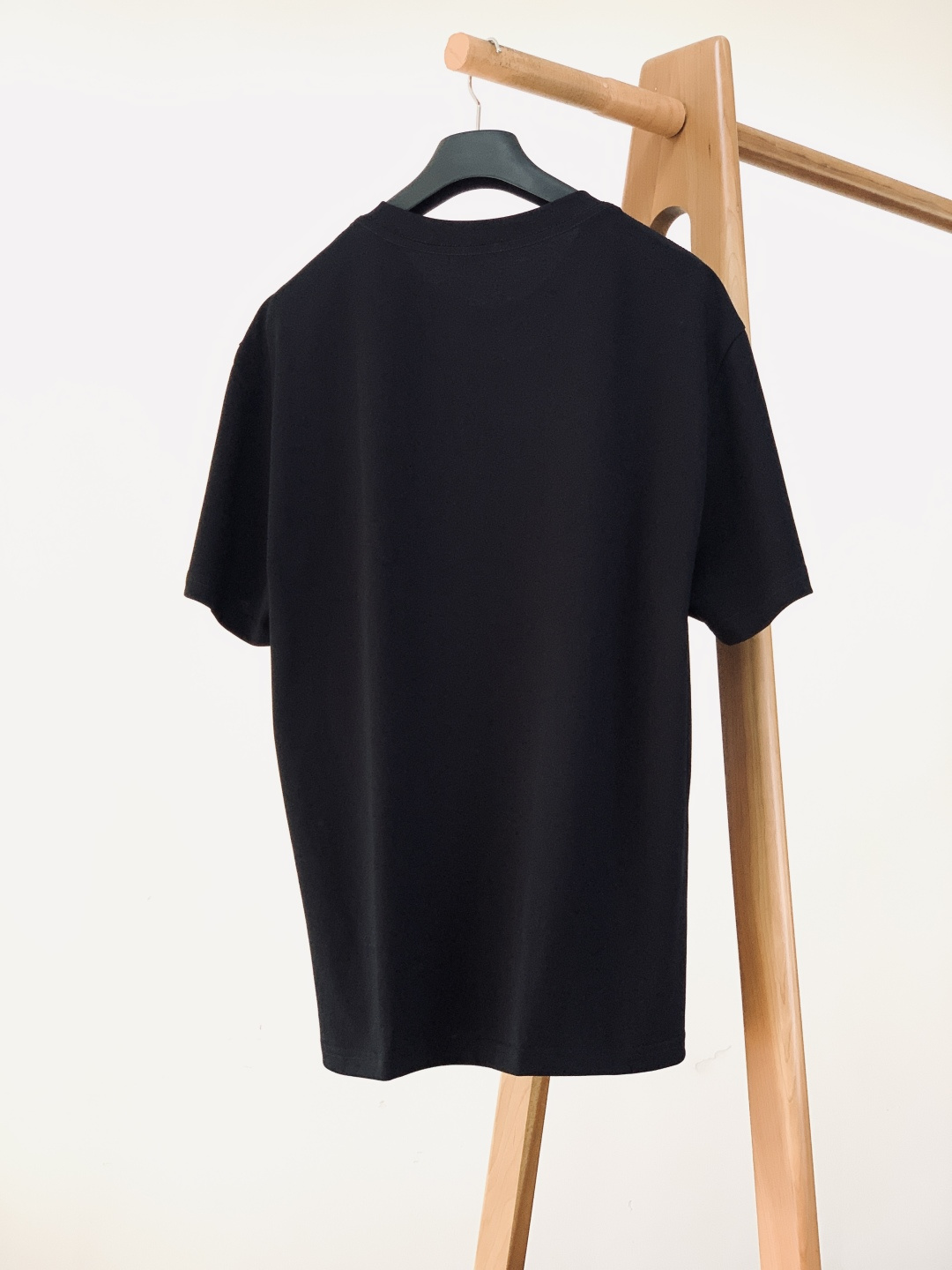 Dior Homme 迪奥·桀傲 2026SS早春新品四叶草刺绣T恤｜Jonathan Anderson