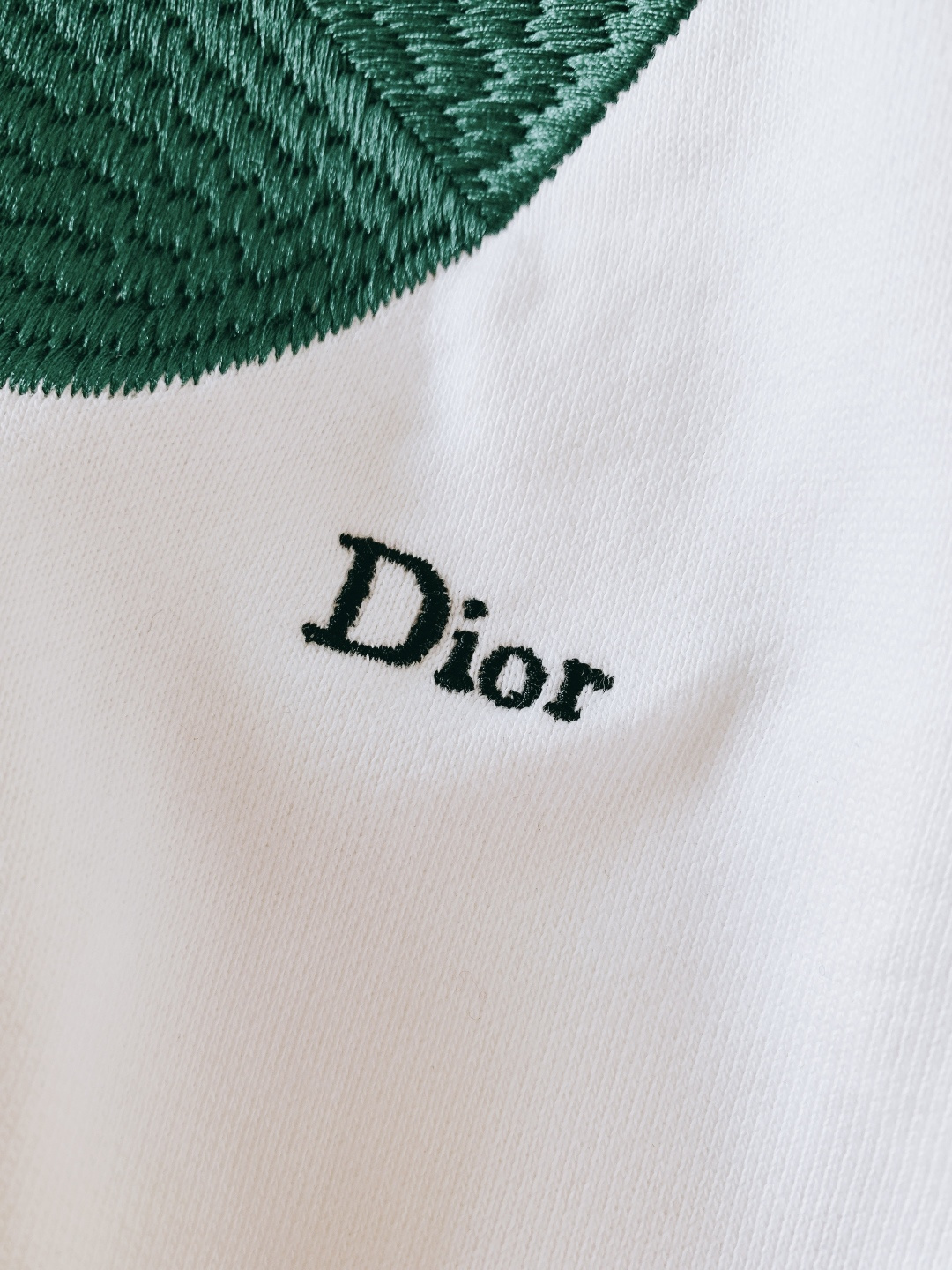 Dior Homme 迪奥·桀傲 2026SS早春新品新款四叶草刺绣卫衣｜Jonathan Anders