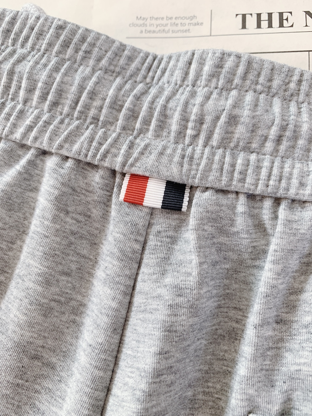 Thom Browne 汤姆·布朗 2026SS早春新品 经典四道杠休闲裤｜把高级感穿在身上320g重磅