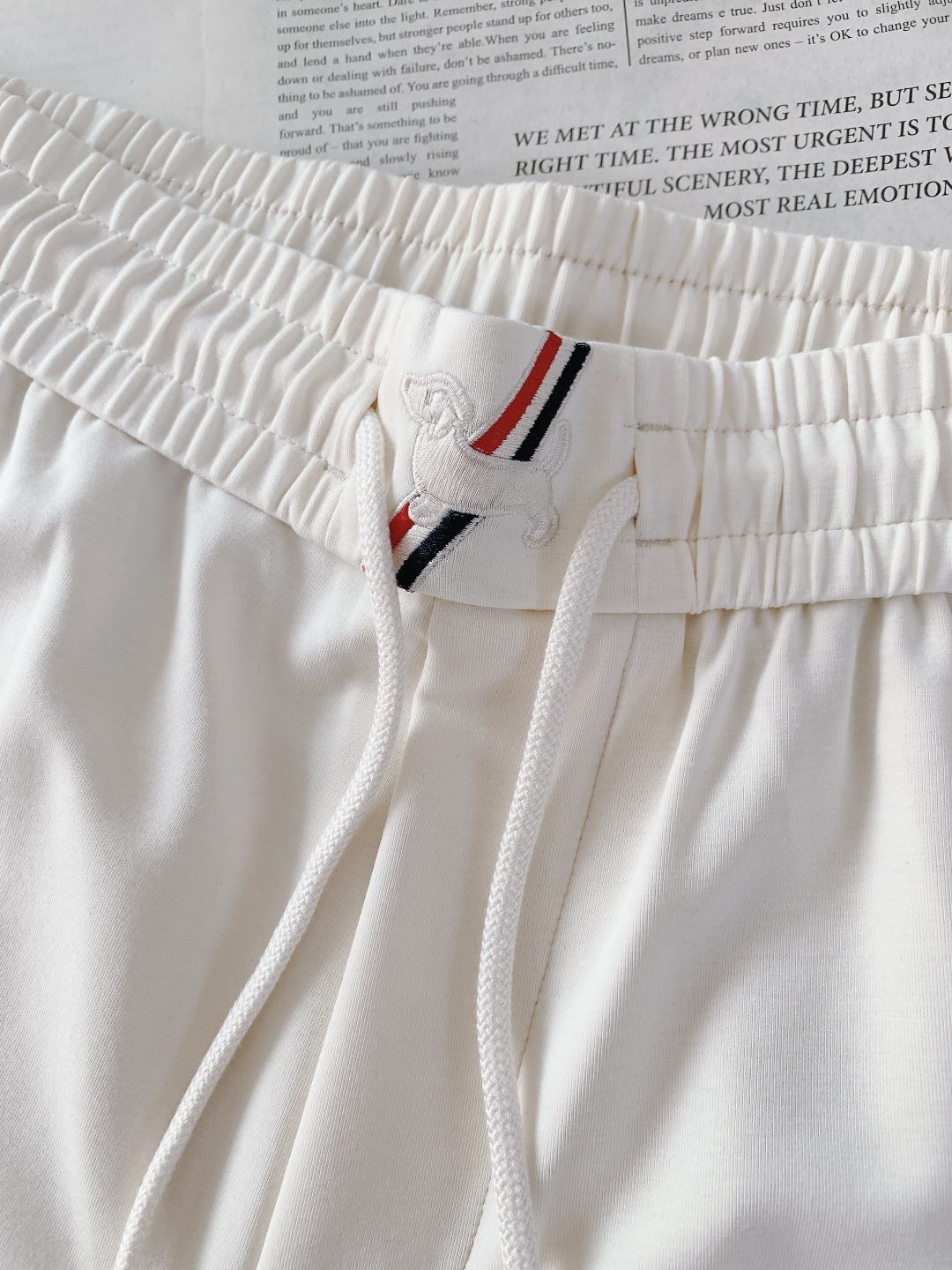 Thom Browne 汤姆·布朗 2026SS早春新品 经典四道杠休闲裤｜把高级感穿在身上320g重磅