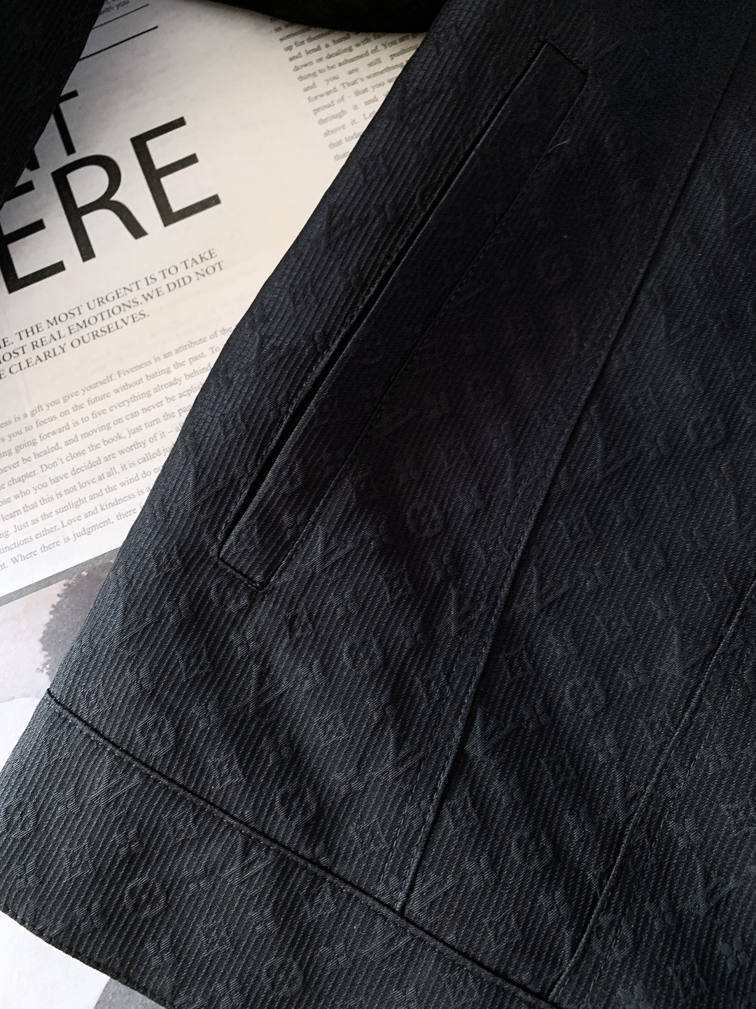 LouisVuitton 路易威登 2026SS早春新品 Monogram暗纹夹克｜意式奢牌质感拉满品牌