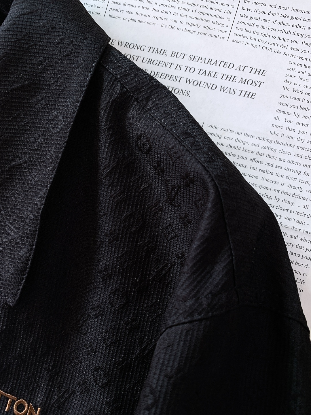 LouisVuitton 路易威登 2026SS早春新品 Monogram暗纹夹克｜意式奢牌质感拉满品牌