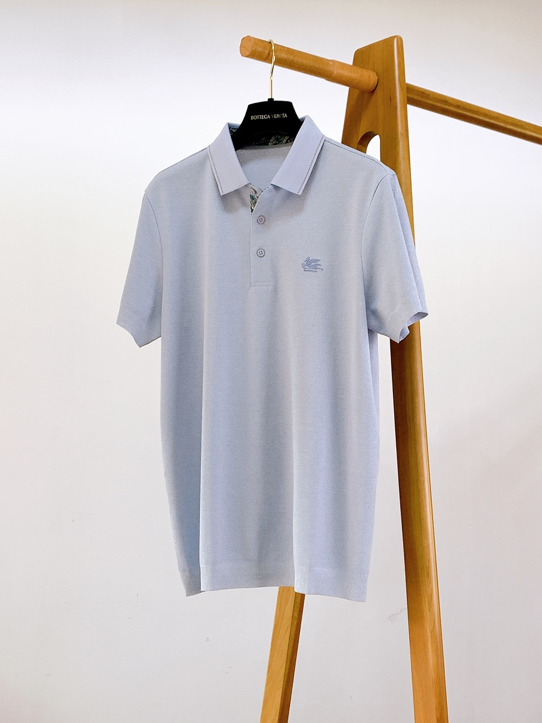 Etro 艾特罗 2026SS春夏新品休闲翻领Polo衫。定制高支冰感面料，源自意大利进口纱线，采用细密