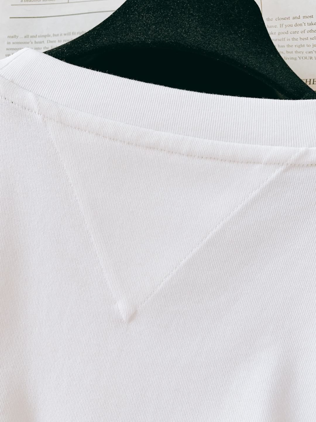 Bottega Veneta 葆蝶家 2026SS春夏新品 编织口袋T恤｜低调显贵的奢牌质感260g液氨