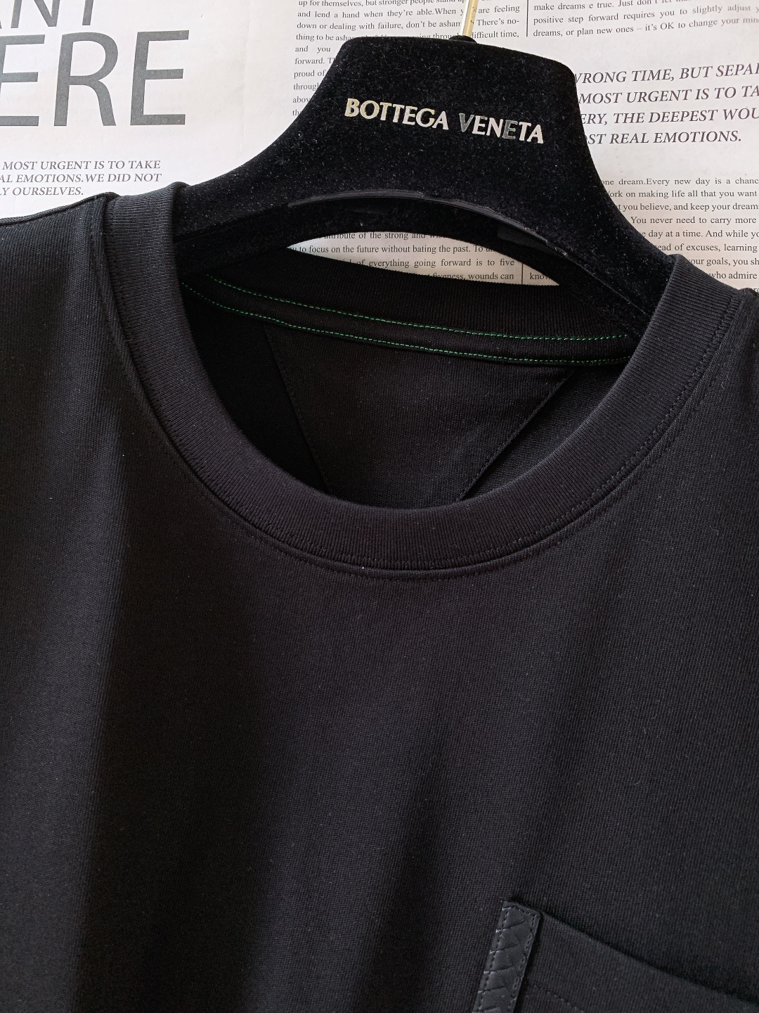 Bottega Veneta 葆蝶家 2026SS春夏新品 编织口袋T恤｜低调显贵的奢牌质感260g液氨