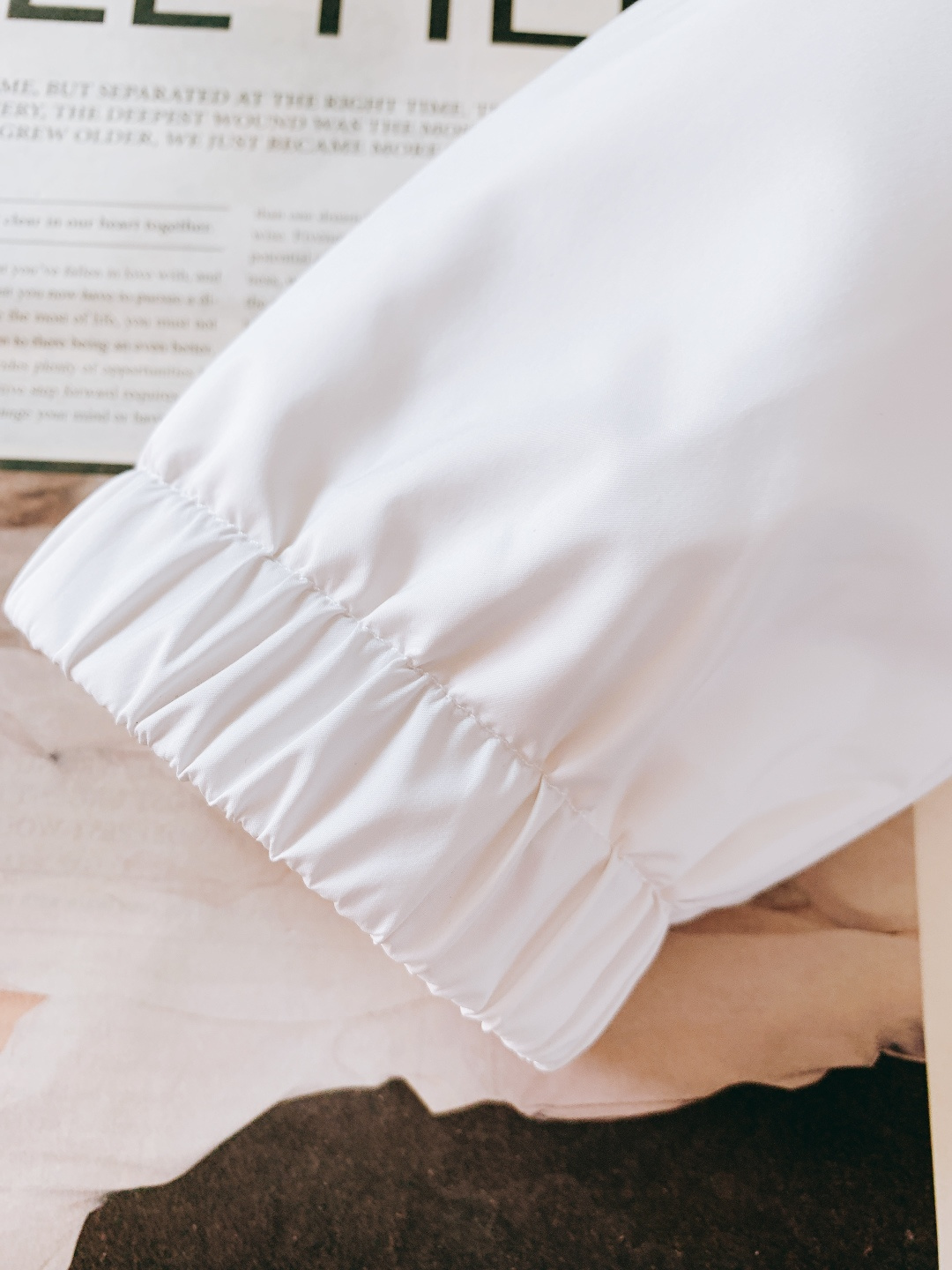 Moncler 蒙口 2026SS早春新品休闲连帽外套。轻奢户外天花板！这款连帽外套上身直接拉高整体气场