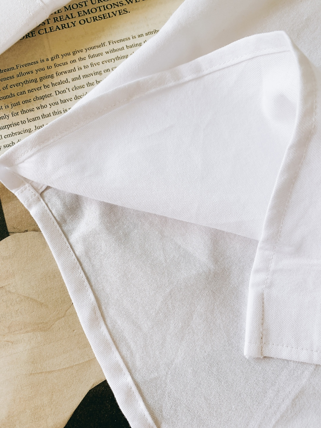 Kiton 奇顿 2026SS早春新品 老钱调性 主线系列，定织高支长绒棉结构触感细腻柔滑，低调光泽感自