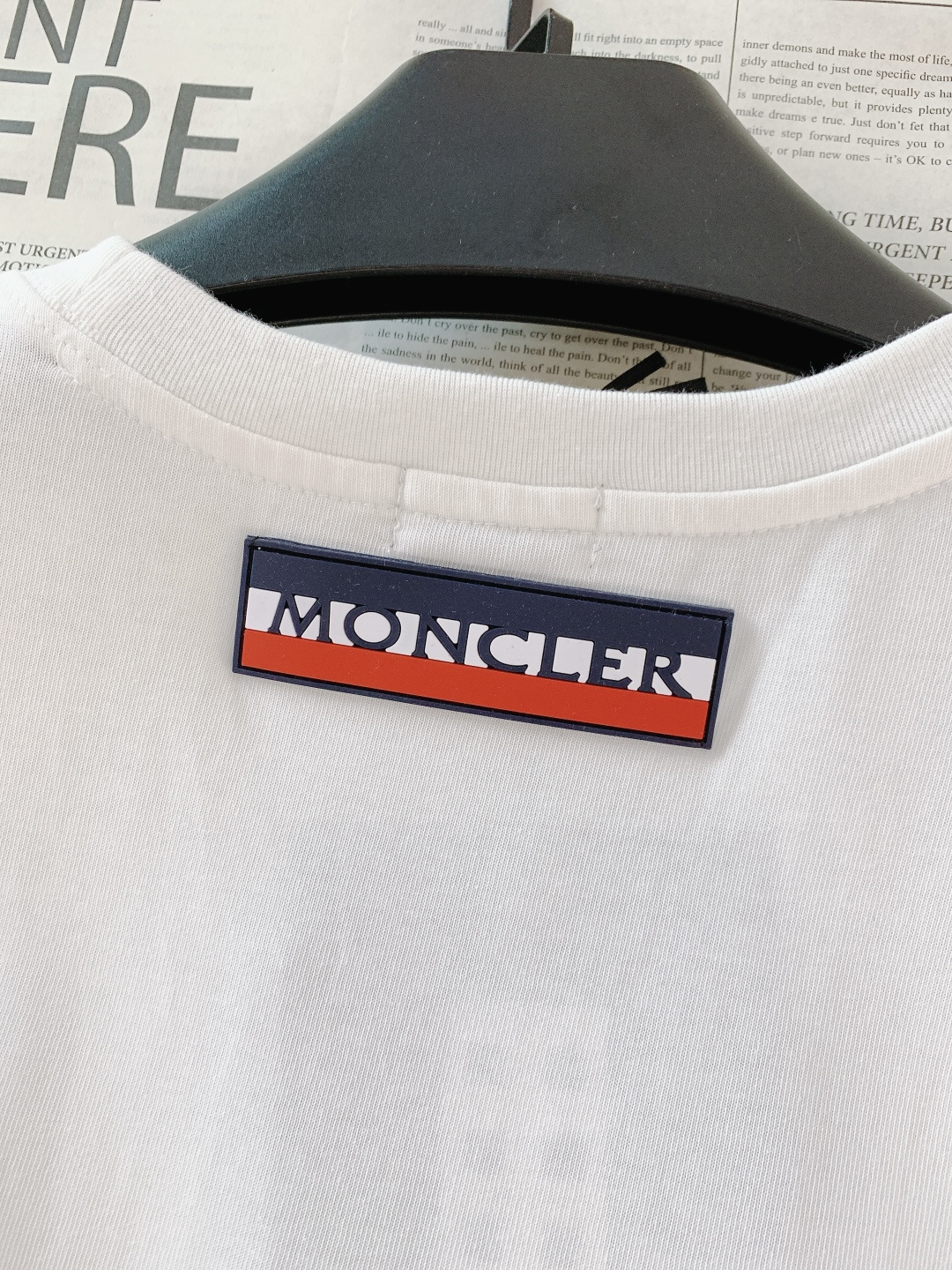 Moncler 蒙口 2026SS早春新品 经典徽章Logo短袖，高支精梳棉+专柜质感！胸前刺绣徽章Lo