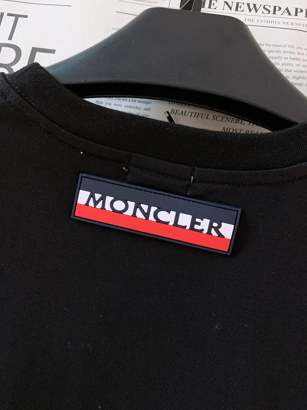 Moncler 蒙口 2026SS早春新品 经典徽章Logo短袖，高支精梳棉+专柜质感！胸前刺绣徽章Lo
