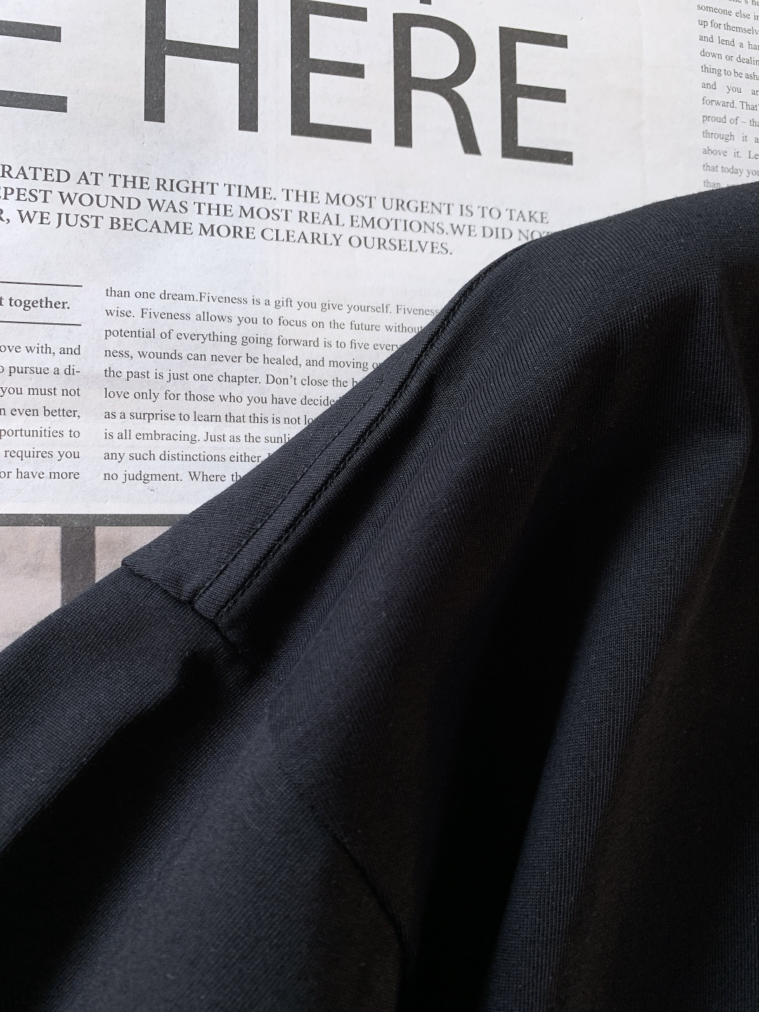 ARCTERYX 始祖鸟 2026SS早春新品 溶解鸟短袖，高支精梳棉+艺术感印花！黑白撞色溶解鸟Log