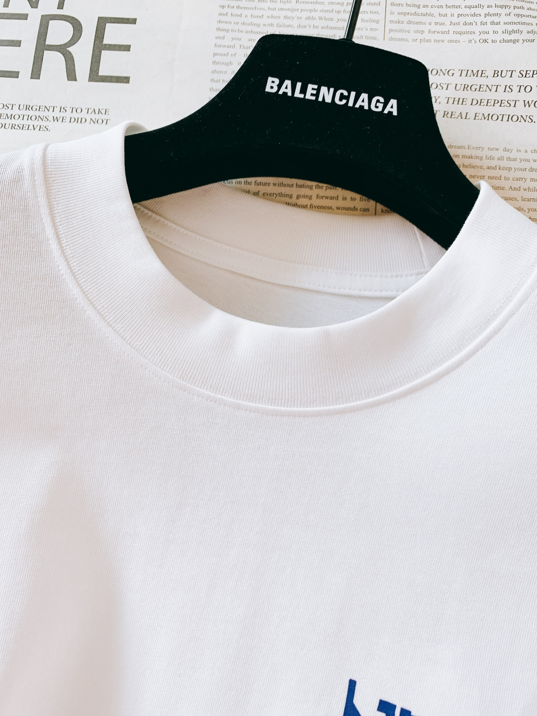 𝐁𝐚𝐥𝐞𝐧𝐜𝐢𝐚𝐠𝐚 巴黎世家 2026SS早春新品 海浪标语短袖，高支精梳棉+复古运动风！前后撞色海浪