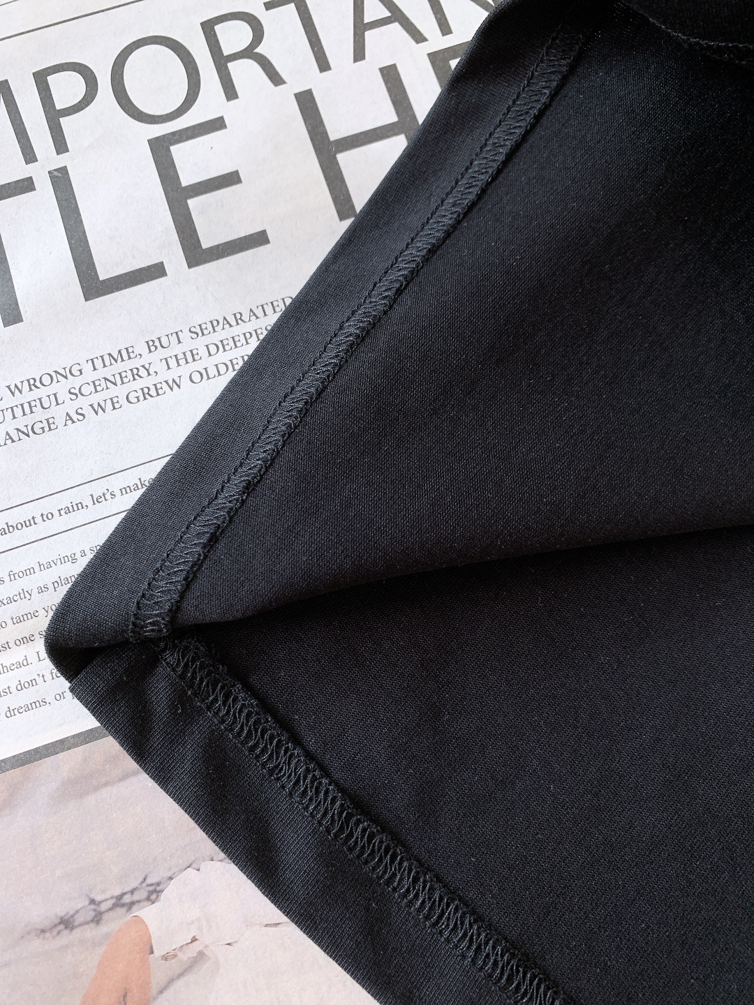 𝐁𝐚𝐥𝐞𝐧𝐜𝐢𝐚𝐠𝐚 巴黎世家 2026SS早春新品 海浪标语短袖，高支精梳棉+复古运动风！前后撞色海浪