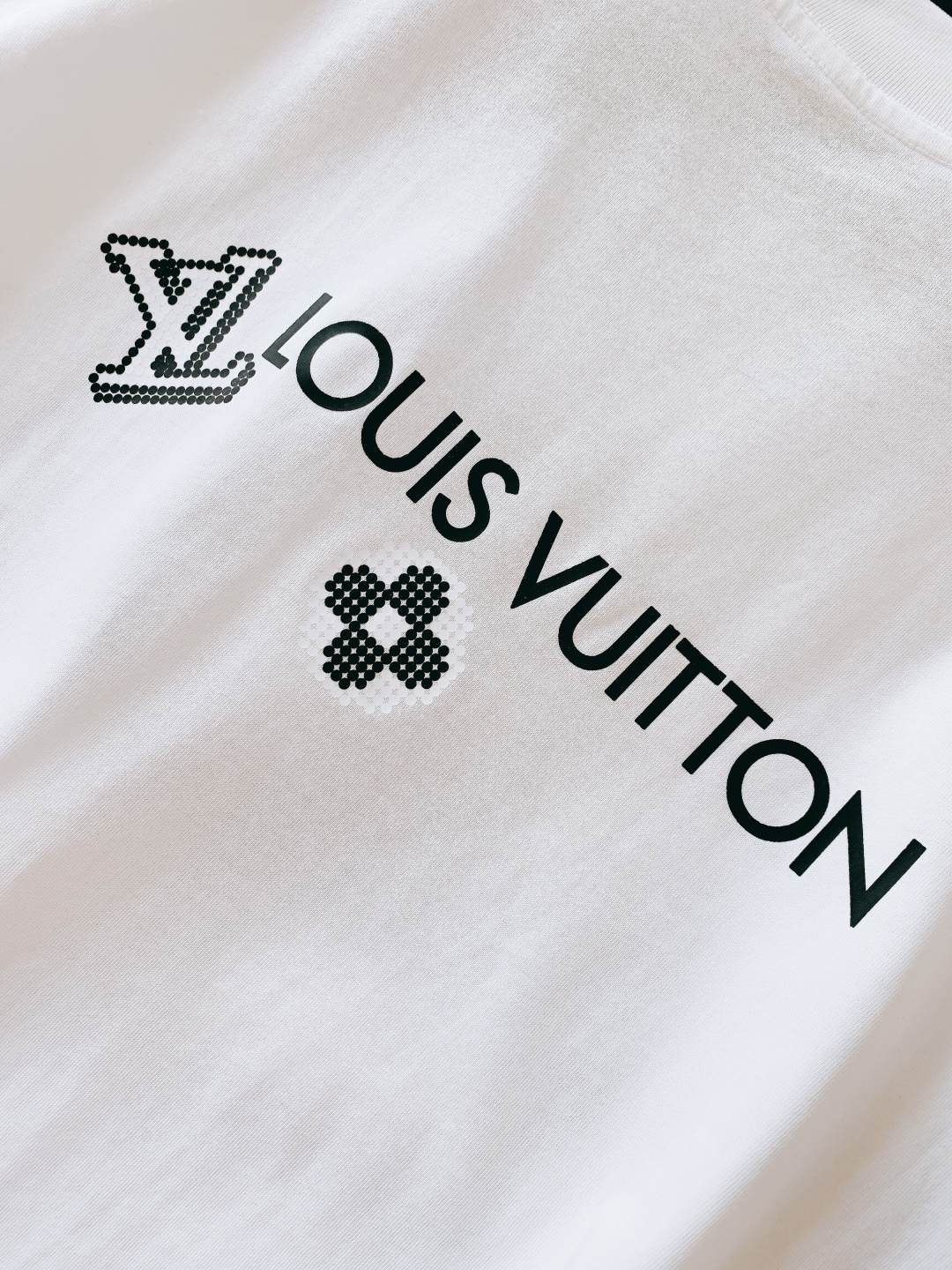 LouisVuitton 路易威登 2026SS春夏新品叠印Logo T恤｜双色齐发！重磅双纱棉面料，厚