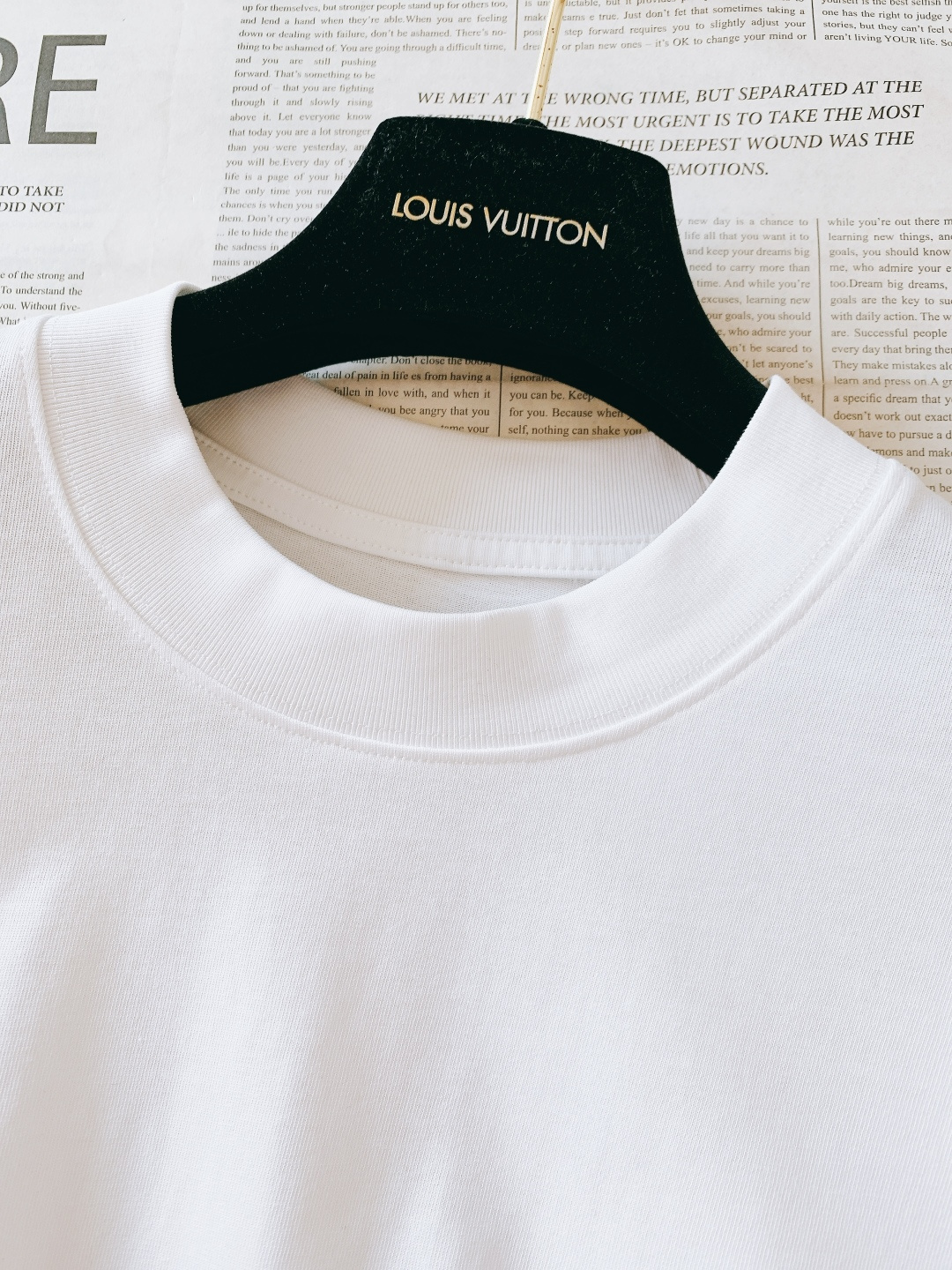 LouisVuitton 路易威登 2026SS春夏新品叠印Logo T恤｜双色齐发！重磅双纱棉面料，厚