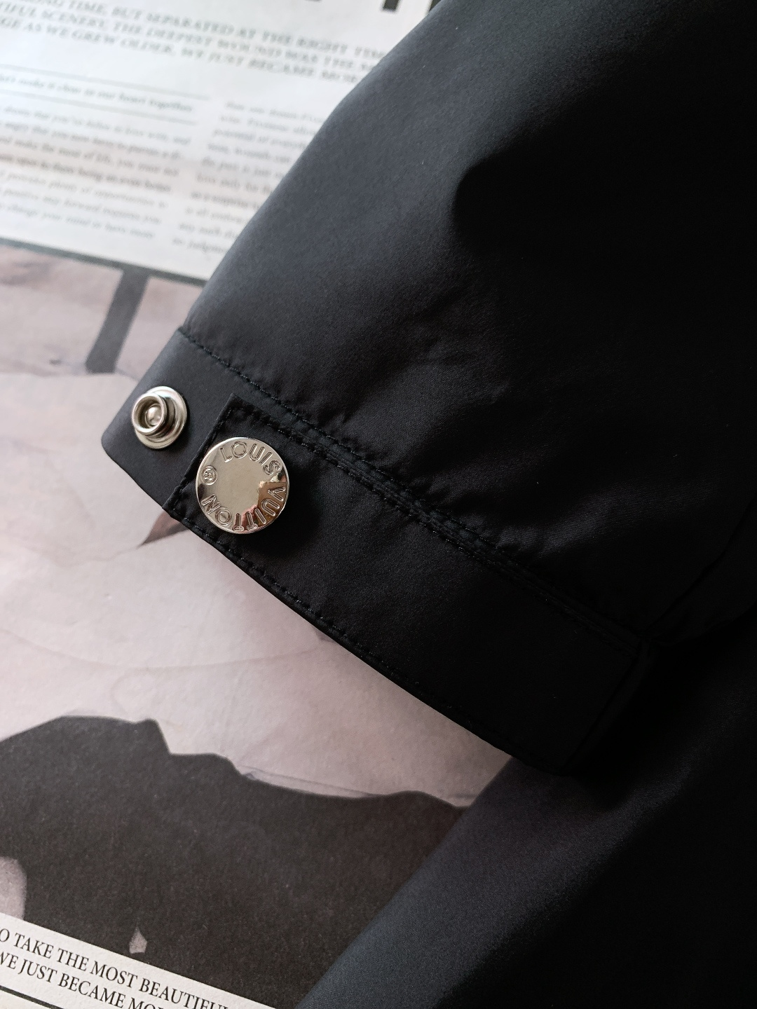 LouisVuitton 路易威登 2026SS早春新品定制防风科技面料，源自进口纱线，经过特殊防风防水