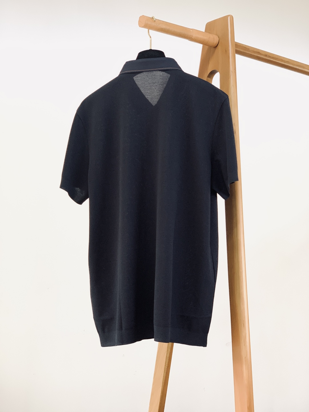 Etro 艾特罗 2026SS春夏新品休闲翻领Polo衫。定制高支冰感面料，源自意大利进口纱线，采用细密
