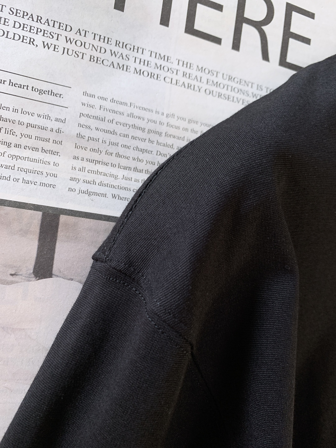 Dior Homme 迪奥·桀傲 2026SS春夏新品蜜蜂标识刺绣 T 恤 | 巴黎轻奢，夏日高级神衣重