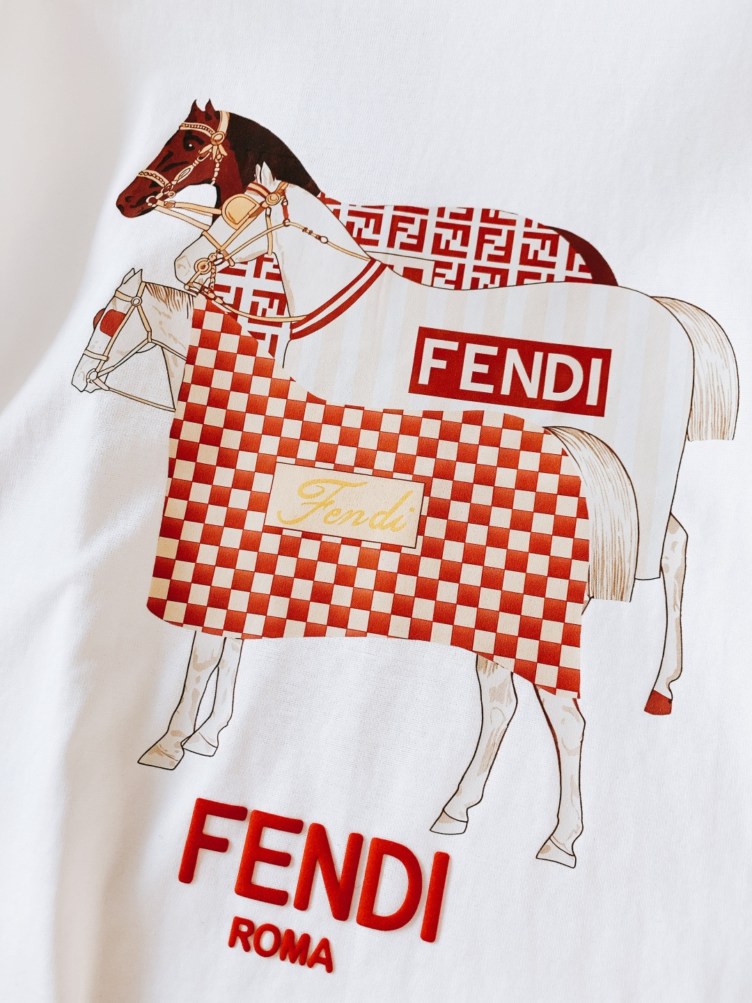 Fendi 芬迪 2026SS春夏新品 骏马印花 T 恤 | 罗马轻奢，夏日潮流神衣重磅精梳棉双纱面料！