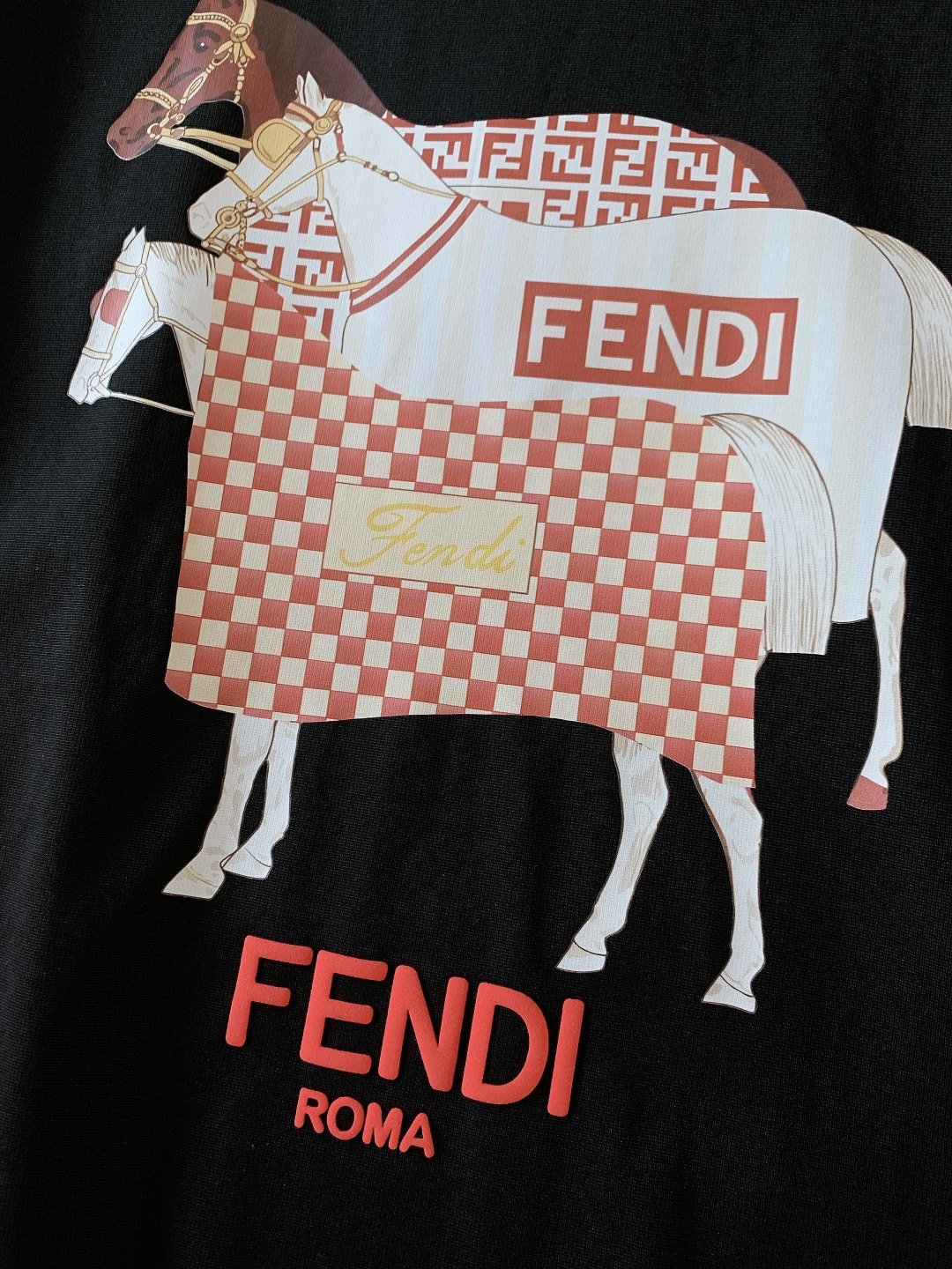 Fendi 芬迪 2026SS春夏新品 骏马印花 T 恤 | 罗马轻奢，夏日潮流神衣重磅精梳棉双纱面料！