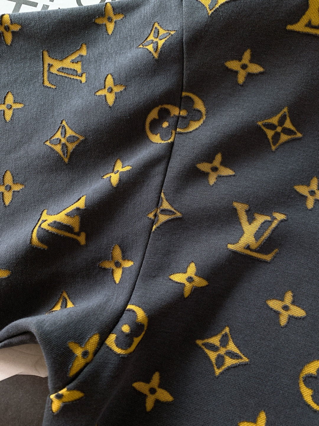 LouisVuitton 路易威登 2026SS春夏新品满幅老花提花T恤，奢品级质感天花板！甄选高支双股