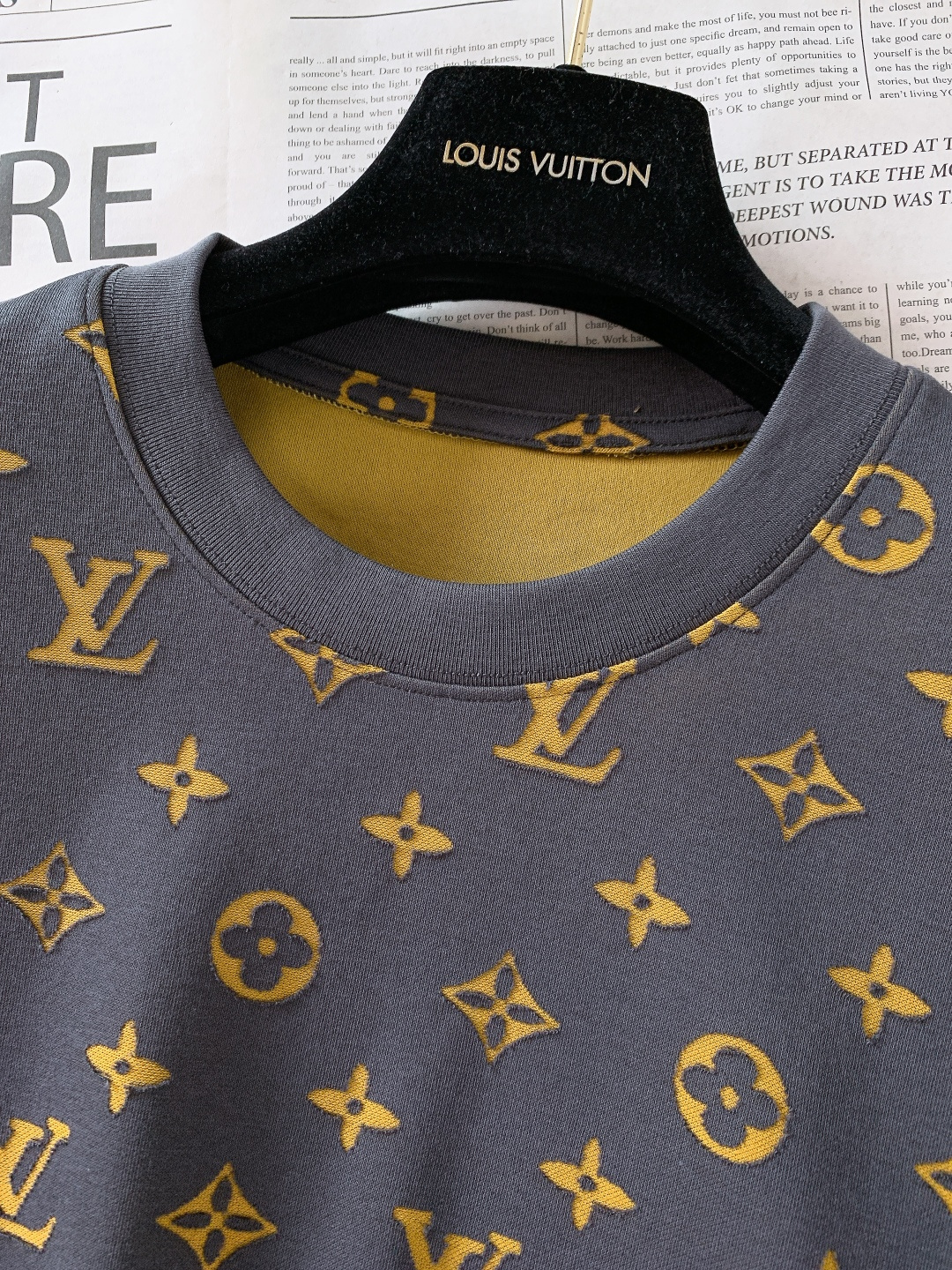 LouisVuitton 路易威登 2026SS春夏新品满幅老花提花T恤，奢品级质感天花板！甄选高支双股