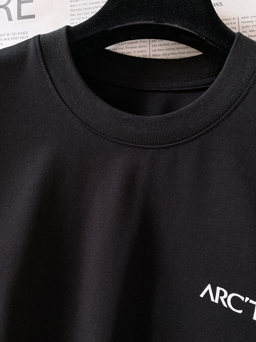 ARCTERYX 始祖鸟 2026SS春夏新品鸟骨印花T恤。户外机能与潮流美学的完美碰撞！甄选高支精梳棉