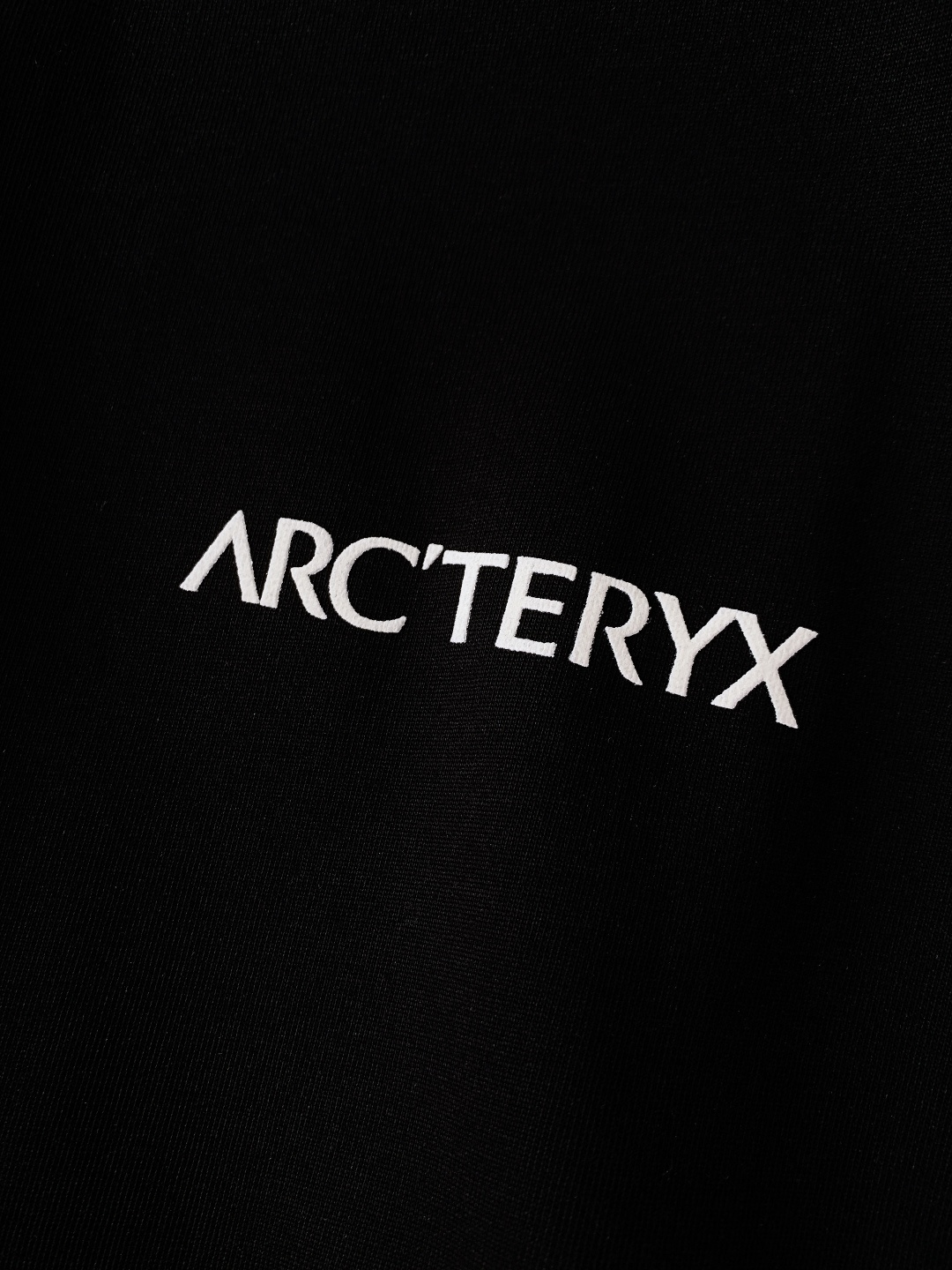 ARCTERYX 始祖鸟 2026SS春夏新品鸟骨印花T恤。户外机能与潮流美学的完美碰撞！甄选高支精梳棉
