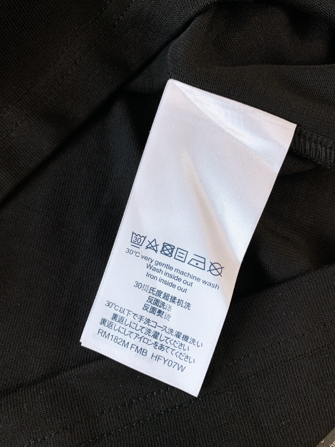 LouisVuitton 路易威登 2026SS春夏新品皮质口袋徽章T恤｜轻奢潮人必备款甄选高支精梳棉混
