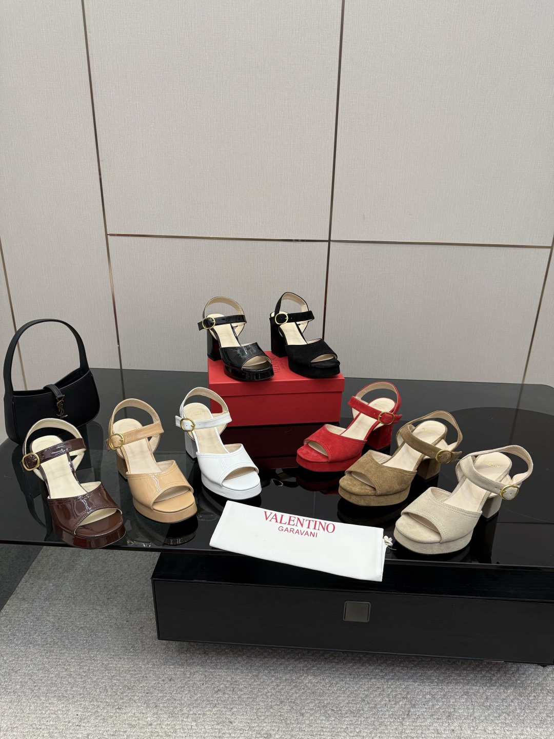 NO:905868,Two kinds of fabrics, high heels sandals, sandals, high heels19860909两种面料,高跟鞋凉鞋,sandals,high heels,Women's Shoes